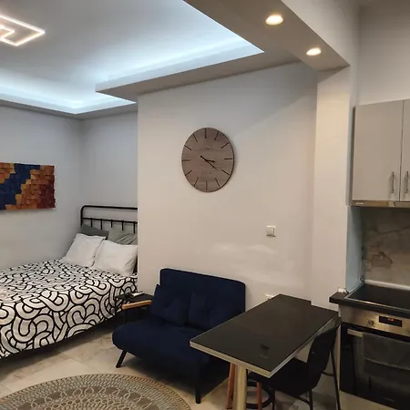 Elario * Larissa